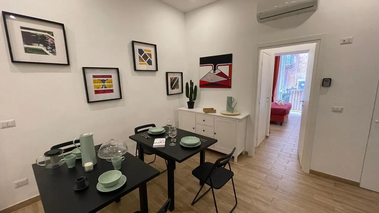 Studionapoli112 בית הארחה נאפולי