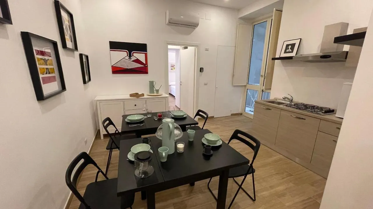 Studionapoli112 בית הארחה